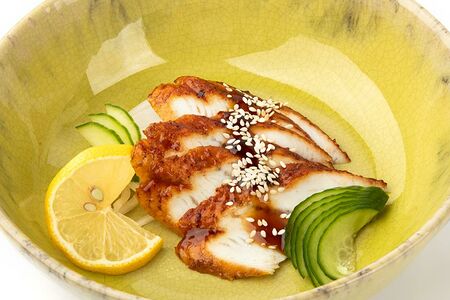 Сашими угорь