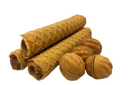 Вафельная трубочка со сгущенкой