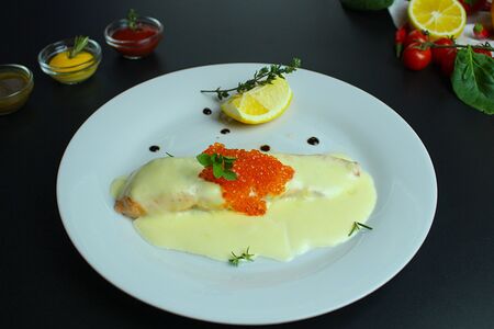 Стейк из семги в сливочном соусе