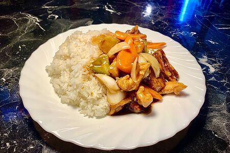 D4k Рис с курицей в кляре и баклажанами