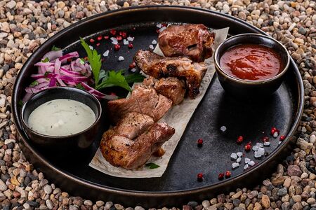 Мякоть ягненка на мангале