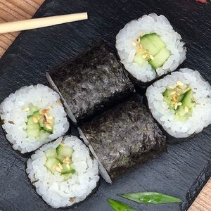 Маки с огурцами