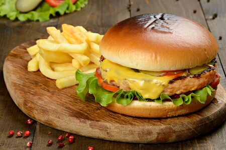 Бургер Вкусный с курицей