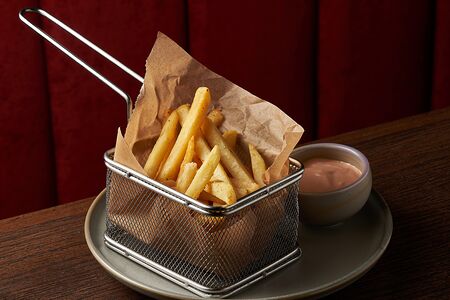 Картофель фри с трюфельным соусом