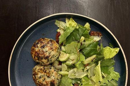 Котлеты из индейки со шпинатом