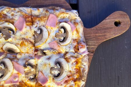 Ветчина и грибы