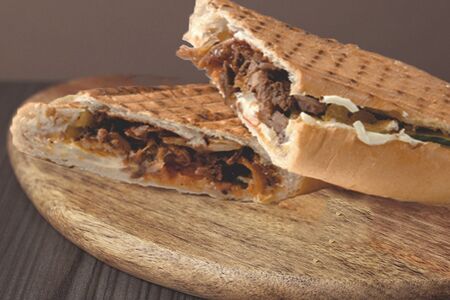 Донер в багете с грибами