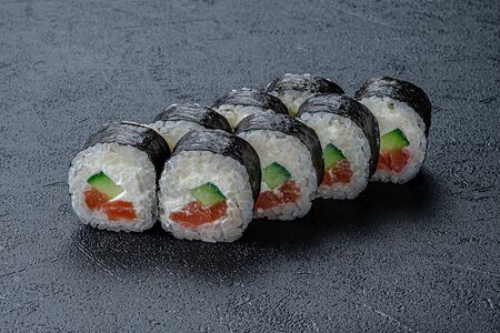 Макидзуси с копченым лососем