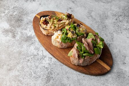 Трио брускетт