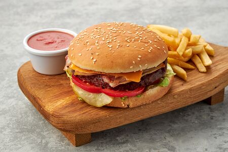 Шефбургер с говяжьей котлетой