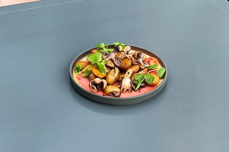 Мини-осьминог с бэби картофелем