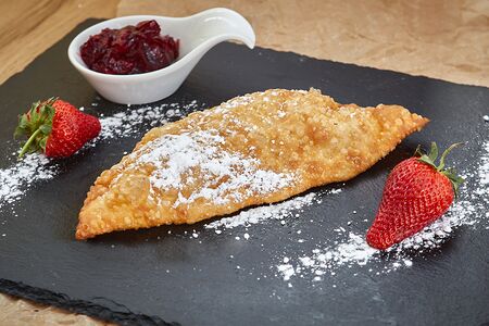 Чебурек с клубникой