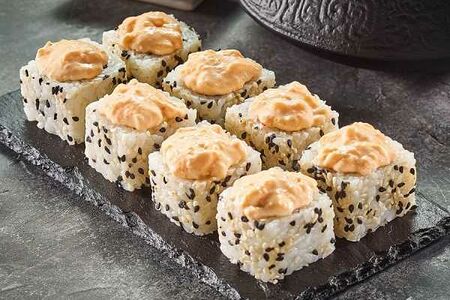 Запеченная филадельфия в кунжуте