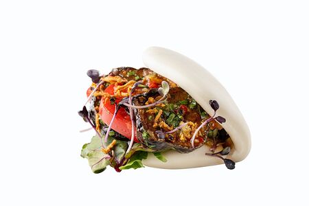 Гуа бао с хрустящим баклажаном