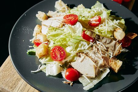 Цезарь с курицей