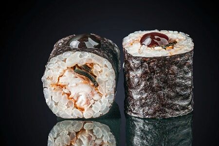 Мини ролл с угрем