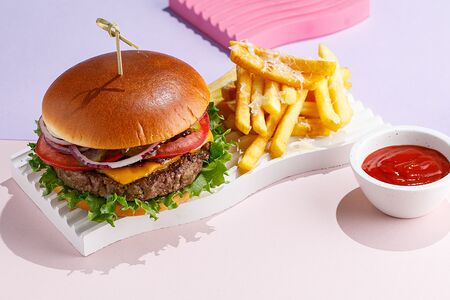 Бургер с мраморной говядиной