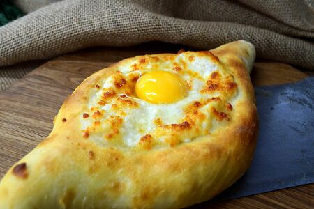 Хачапури по-аджарски