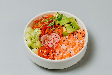 Поке с креветкой и лососем