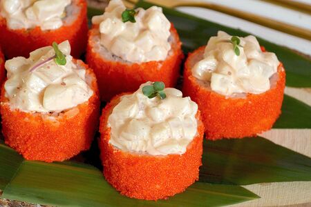 Ролл спайси-гребешок