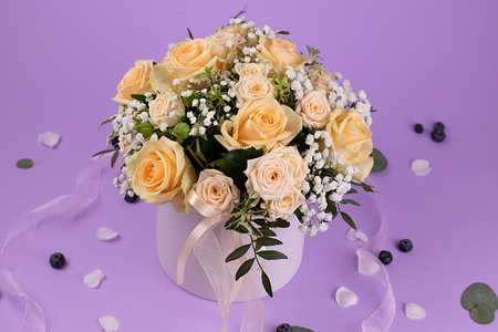 Букет в коробке Персиковые розы