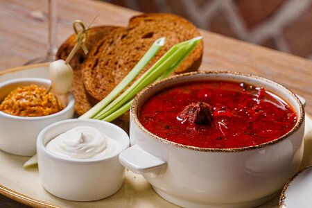 Борщ со смальцем