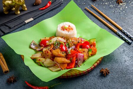 Судак в кисло-сладком соусе