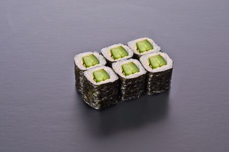 Ролл Огурец