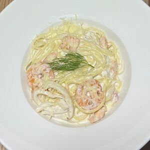 Спагетти с морепродуктами в сливочном соусе