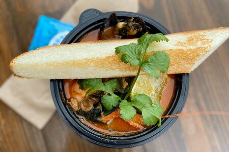 Суп Том ям с морепродуктами