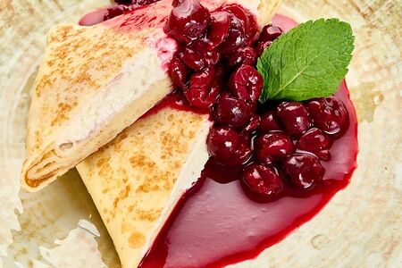 Вишня и крем-чиз