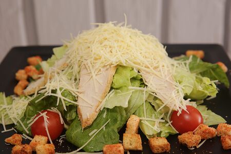 Цезарь с курицей