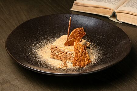 Торт Медовик на гречишном меду