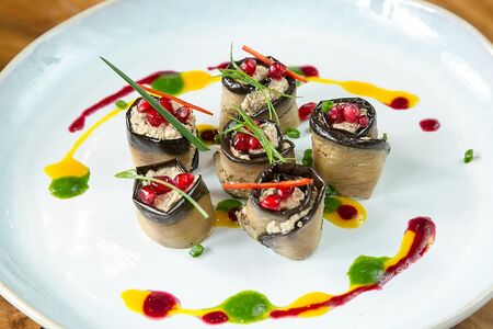 Рулетики из баклажанов