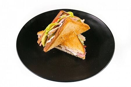 Сэндвич с курицей и ветчиной