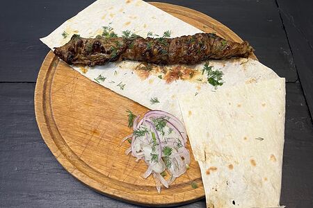 Шашлык из говяжьей печени в жировой сетке