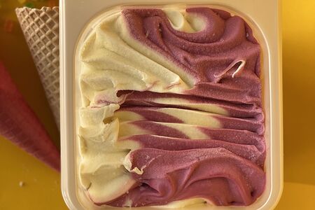 Мороженое Испанский винoград в мини-ванне