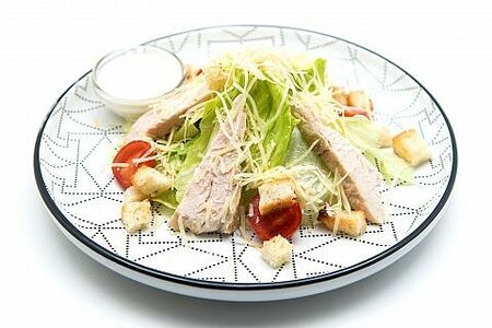 Салат Цезарь с курицей