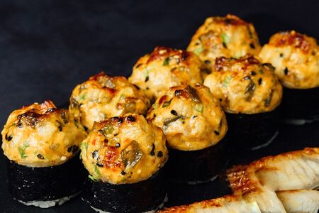 Запечённый Спайси-ролл с угрём