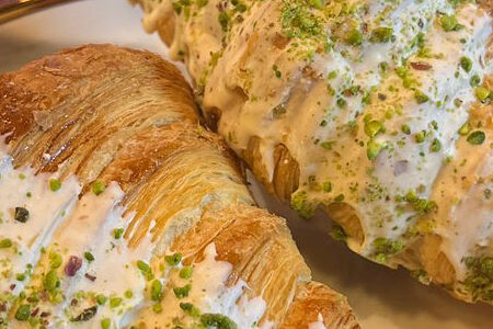 Круассан фисташковый