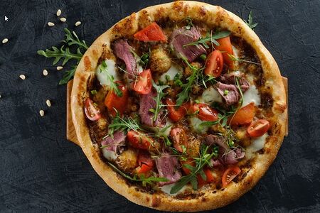 Пицца с копченой кониной