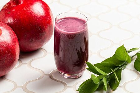 Свежевыжатый гранатовый сок