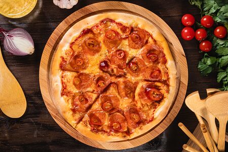 Пепперони с халапеньо и мёдом