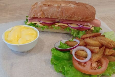 Со cвинoй колбаской