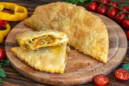 Чебурек с тушеной капустой