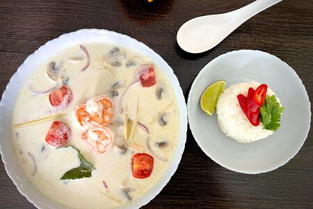 Суп Том кха с креветками