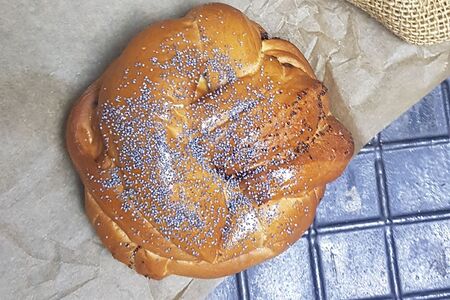 Плюшка с маком