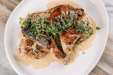 Цыпленок со сморчками