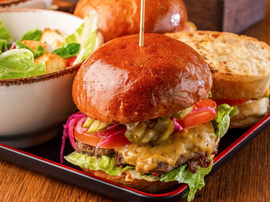 BBJ Burger & Bar — заказать доставку от 30 минут в Минске
