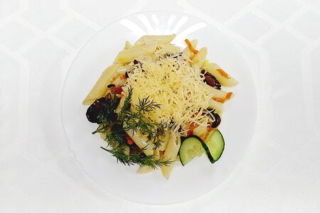 Пенне с грибами и овощами